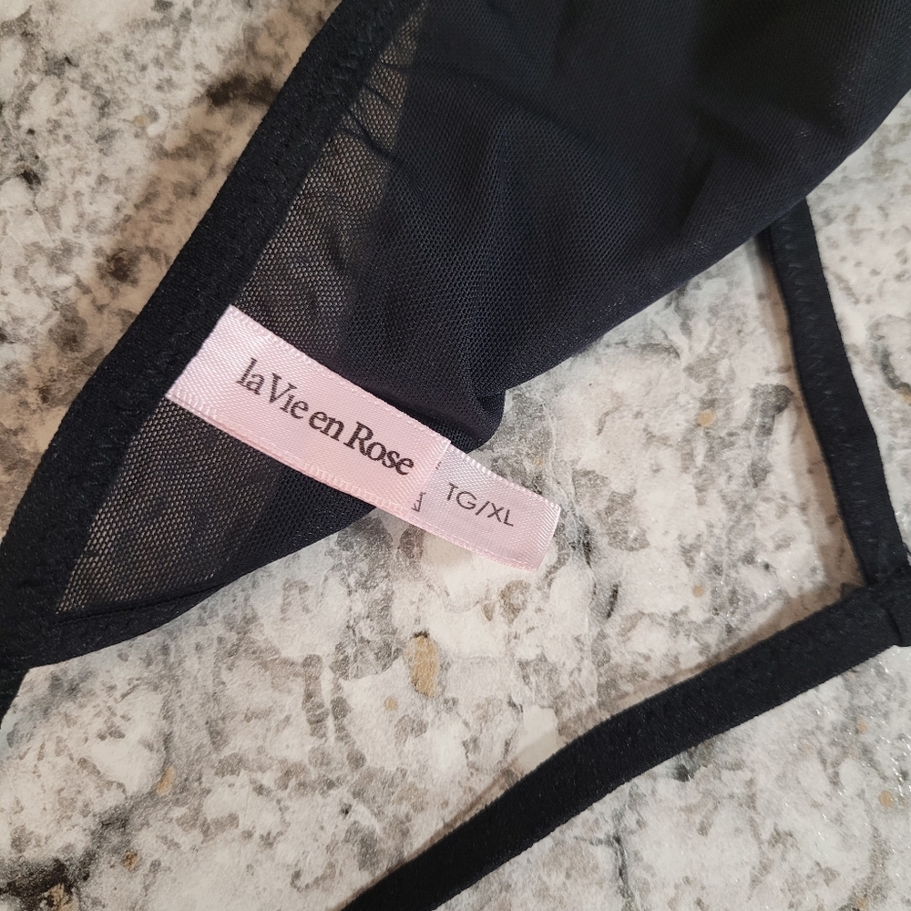 La Vie en Rose Thong Underwear - Picture 3 of 4